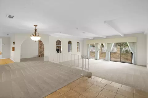 Living - 15624 Ranchland Dr, Redding, CA 96001 photo 2 of 8
