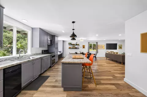 Kitchen - 9057 Simmons Rd, Redding, CA 96001 photo 4 of 6
