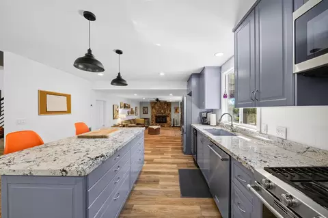 Kitchen - 9057 Simmons Rd, Redding, CA 96001 photo 5 of 6
