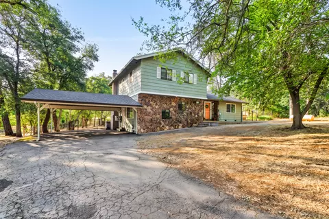 Exterior - 9057 Simmons Rd, Redding, CA 96001 photo 2 of 18