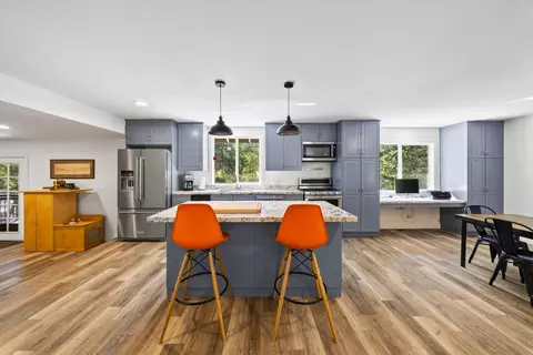 Kitchen - 9057 Simmons Rd, Redding, CA 96001 photo 3 of 6