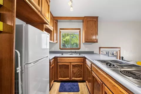 Kitchen - 9057 Simmons Rd, Redding, CA 96001 photo 6 of 6