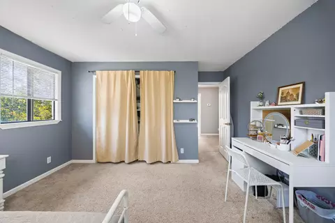 Bedroom - 9057 Simmons Rd, Redding, CA 96001 photo 4 of 8