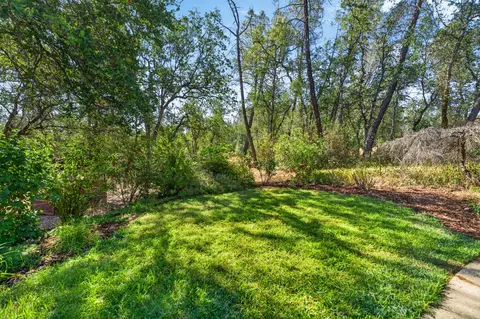 Exterior - 9057 Simmons Rd, Redding, CA 96001 photo 9 of 18