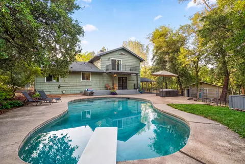 Exterior - 9057 Simmons Rd, Redding, CA 96001 photo 4 of 18