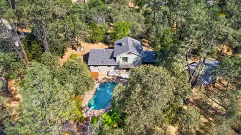 View/Area - 9057 Simmons Rd, Redding, CA 96001 photo 1 of 1