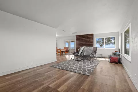 Living - 13497 Old Oregon Trl, Redding, CA 96003 photo 1 of 2
