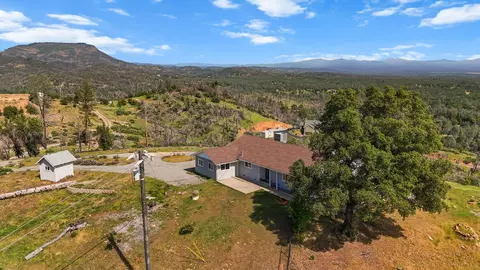View/Area - 13497 Old Oregon Trl, Redding, CA 96003 photo 6 of 9