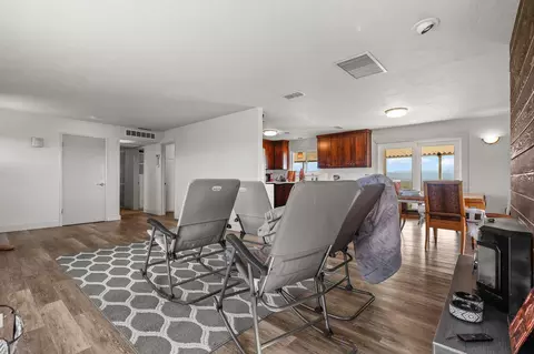 Living - 13497 Old Oregon Trl, Redding, CA 96003 photo 2 of 2