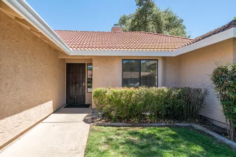 Exterior - 3535 Somerset Ave, Redding, CA 96002 photo 2 of 8