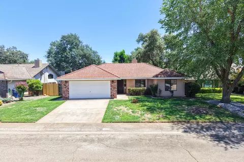 Exterior - 3535 Somerset Ave, Redding, CA 96002 photo 8 of 8