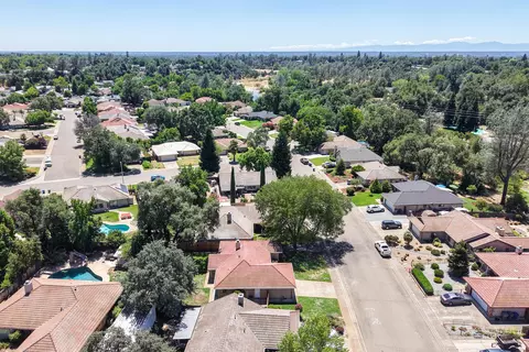 View/Area - 3535 Somerset Ave, Redding, CA 96002 photo 1 of 2