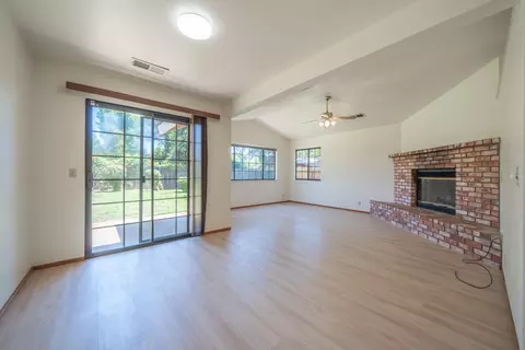 Living - 3535 Somerset Ave, Redding, CA 96002 photo 5 of 5