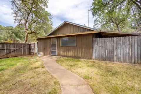 Exterior - 20124 Old Alturas Rd, Redding, CA 96003 photo 5 of 13