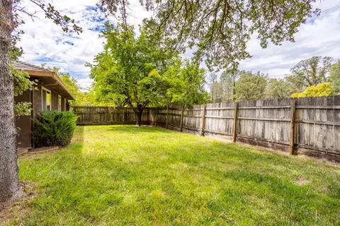 Exterior - 20124 Old Alturas Rd, Redding, CA 96003 photo 6 of 13
