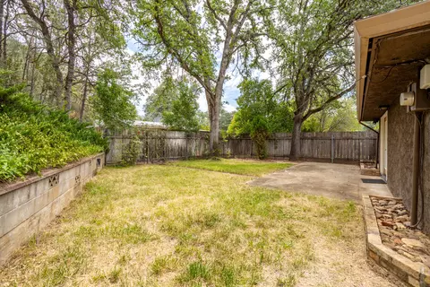 Exterior - 20124 Old Alturas Rd, Redding, CA 96003 photo 8 of 13