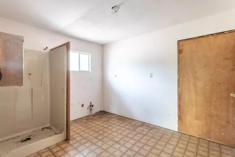 Bath - 20124 Old Alturas Rd, Redding, CA 96003 photo 5 of 5