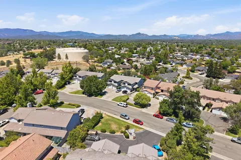 View/Area - 1088 Burton Dr, Redding, CA 96003 photo 5 of 6