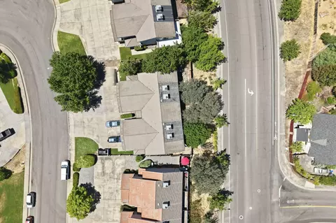View/Area - 1088 Burton Dr, Redding, CA 96003 photo 4 of 6
