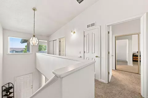 Entry Way - 1088 Burton Dr, Redding, CA 96003 photo 3 of 5