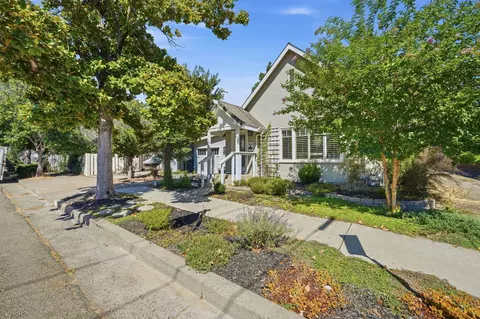 Exterior - 940 Cedar St, Red Bluff, CA 96080 photo 2 of 8