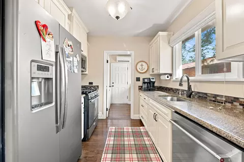 Kitchen - 940 Cedar St, Red Bluff, CA 96080 photo 1 of 2