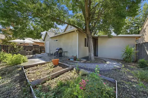 Exterior - 940 Cedar St, Red Bluff, CA 96080 photo 6 of 8