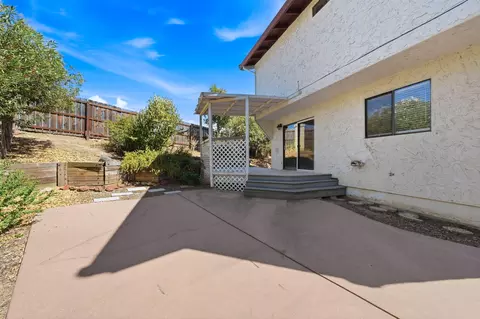 Exterior - 743 Coffeeberry Ln, Redding, CA 96003 photo 6 of 8