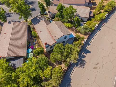 View/Area - 743 Coffeeberry Ln, Redding, CA 96003 photo 2 of 6