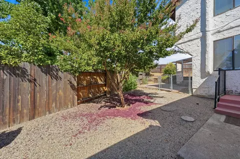 Exterior - 743 Coffeeberry Ln, Redding, CA 96003 photo 2 of 8