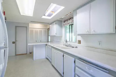 Undisclosed, Redding, CA 96003 photo 4