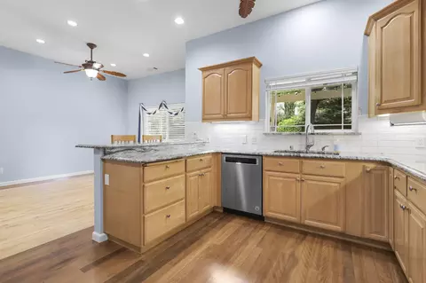 Kitchen - 672 Reddington Dr, Redding, CA 96003 photo 1 of 4