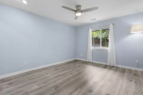 Bedroom - 672 Reddington Dr, Redding, CA 96003 photo 6 of 11
