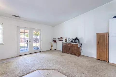 Living - 2638 Evergreen Way, Redding, CA 96001 photo 3 of 3