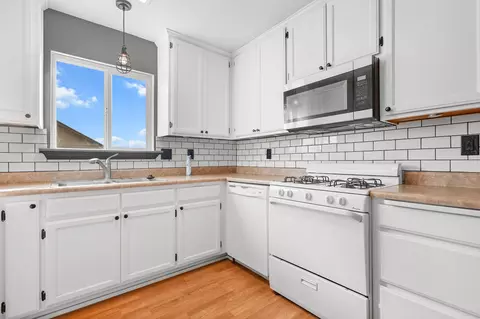 Kitchen - 2180 Gentry Way, Red Bluff, CA 96080 photo 1 of 2