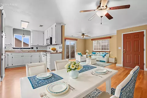 Dining - 2180 Gentry Way, Red Bluff, CA 96080 photo 1 of 1