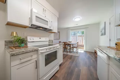 Kitchen - 3447 Odin Ct, Redding, CA 96002 photo 4 of 4