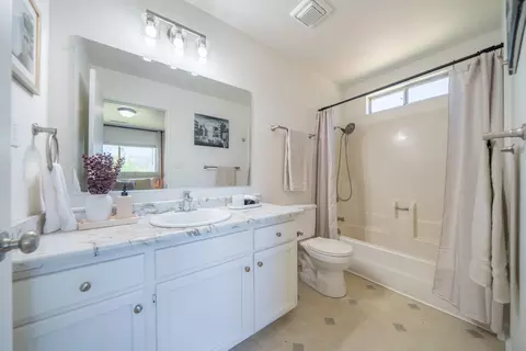 Bath - 3447 Odin Ct, Redding, CA 96002 photo 1 of 2