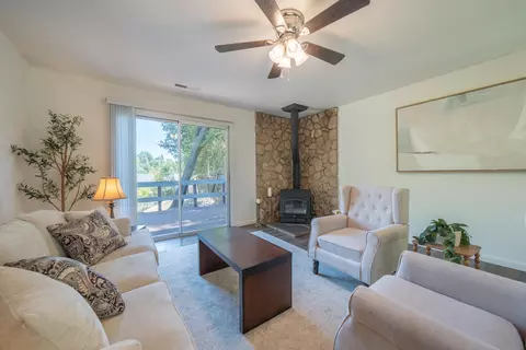Living - 3447 Odin Ct, Redding, CA 96002 photo 2 of 3