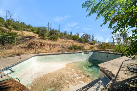 15944 Ganim Ln, Redding, CA 96001 photo 6
