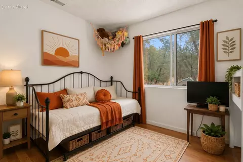 Bedroom - 12045 Lake Blvd, Redding, CA 96003 photo 3 of 4