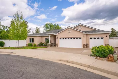 2733 Smith Ave, Shasta Lake, CA 96019
