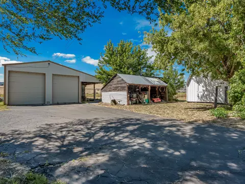 Exterior - 2879 State Highway 299e #A & B, Adin, CA 96006 photo 12 of 14