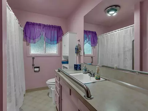 Bath - 2879 State Highway 299e #A & B, Adin, CA 96006 photo 4 of 8