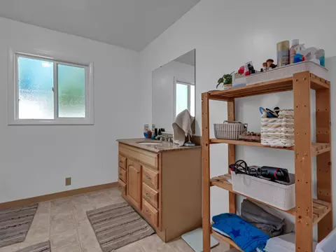 Bath - 2879 State Highway 299e #A & B, Adin, CA 96006 photo 1 of 8