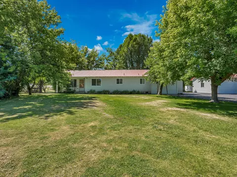 Exterior - 2879 State Highway 299e #A & B, Adin, CA 96006 photo 3 of 14