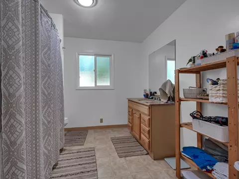 Bath - 2879 State Highway 299e #A & B, Adin, CA 96006 photo 2 of 8