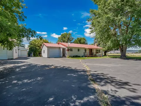 Exterior - 2879 State Highway 299e #A & B, Adin, CA 96006 photo 6 of 14