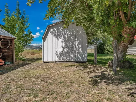 Exterior - 2879 State Highway 299e #A & B, Adin, CA 96006 photo 13 of 14