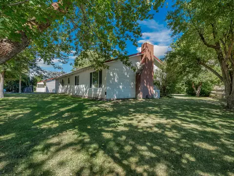 Exterior - 2879 State Highway 299e #A & B, Adin, CA 96006 photo 11 of 14